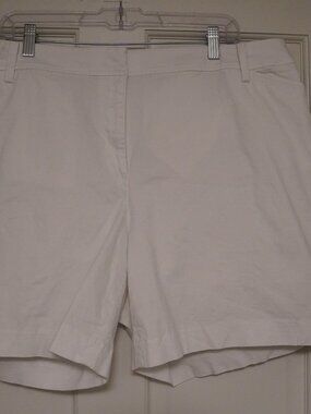 Talbots Perfect 7" White Stretch Cotton Shorts Sz 20W. Coastal chic, preppy.